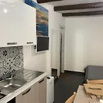 Viky House Chiaia Appartamento *
