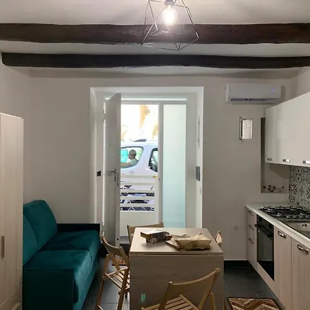 Viky House Chiaia * Naples